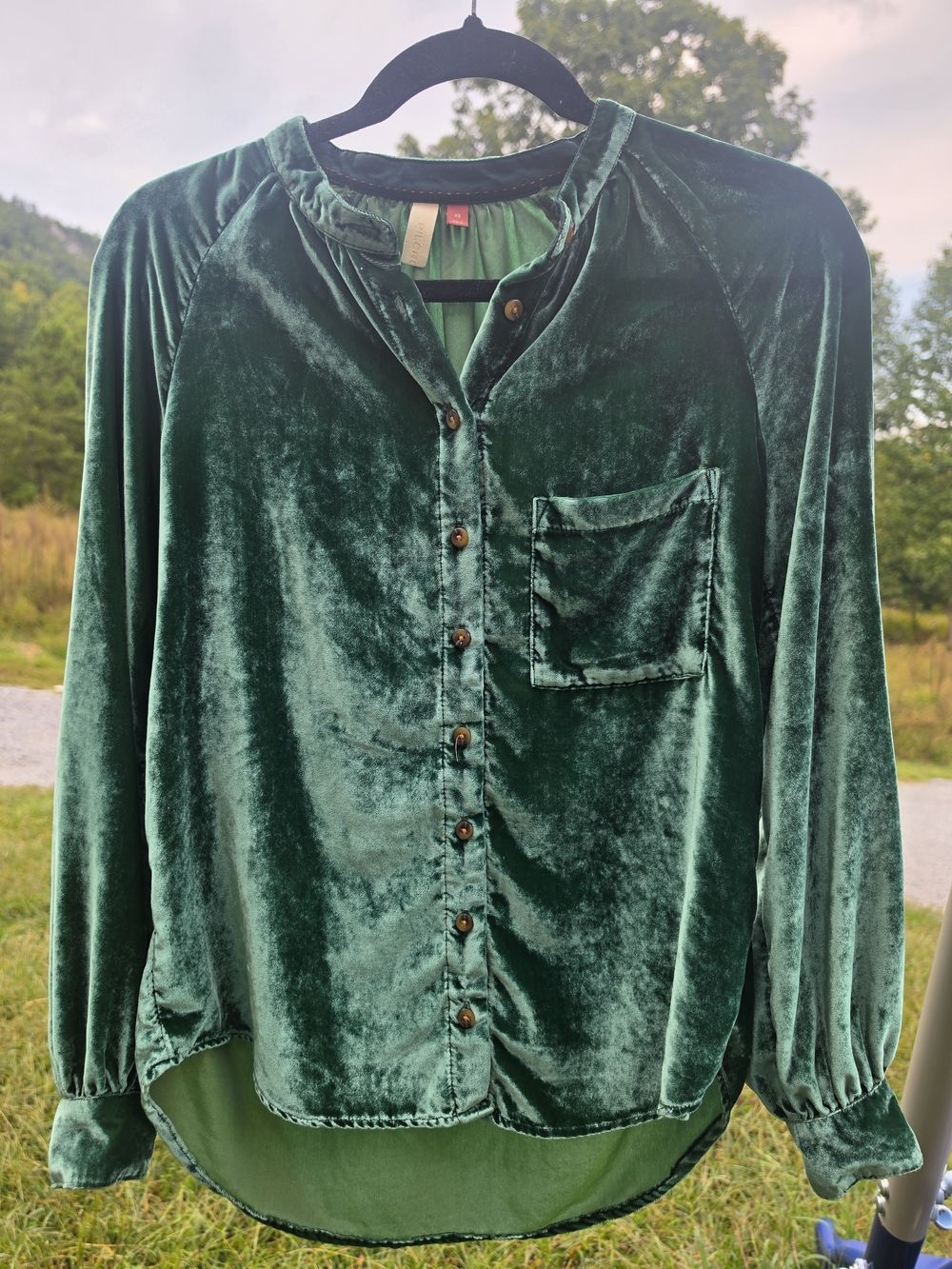 Pilcro (Anthropologie) Emerald Green Velvet Button-Down Blouse Size XS